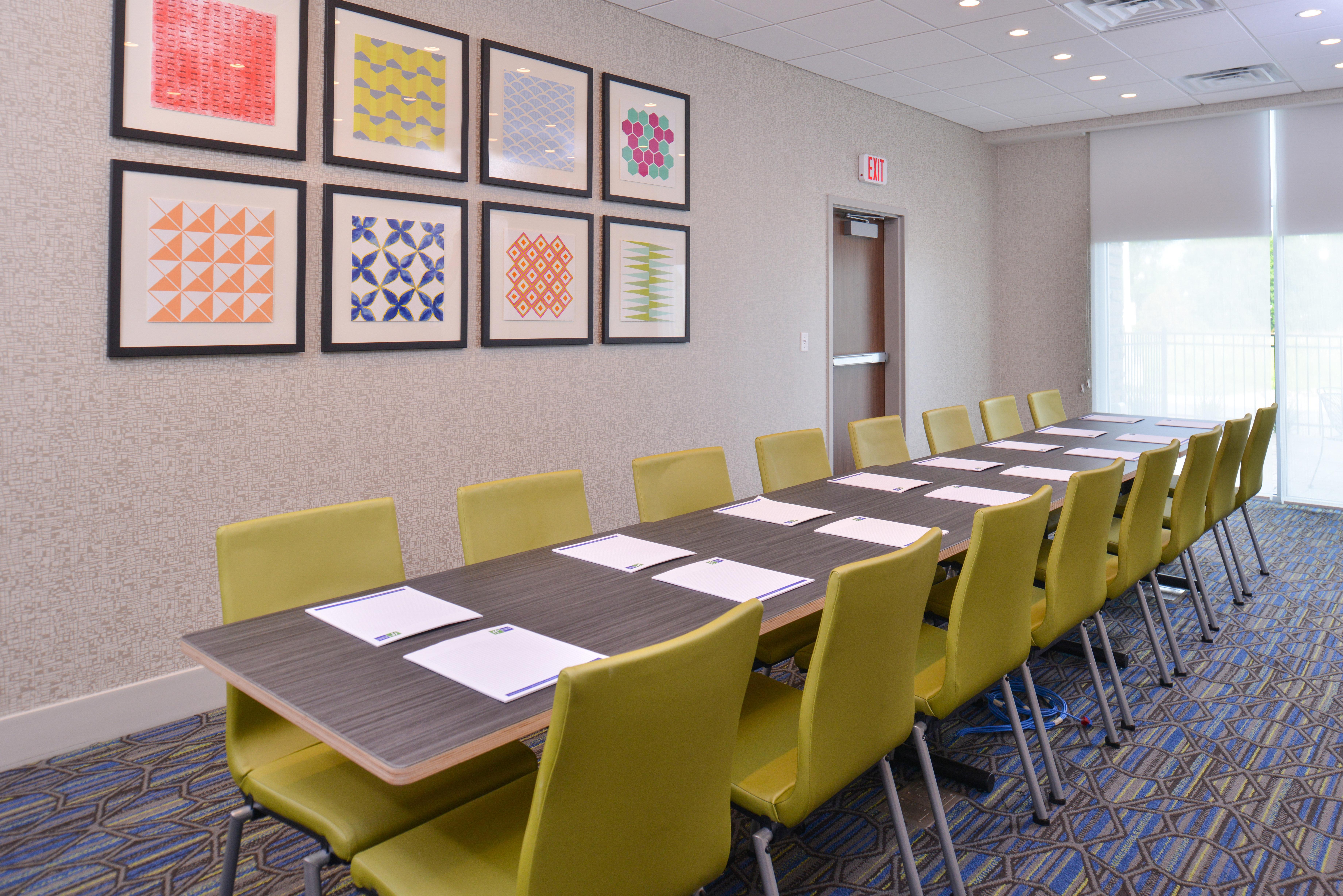 Holiday Inn Express & Suites Omaha Airport By Ihg Carter Lake Εξωτερικό φωτογραφία
