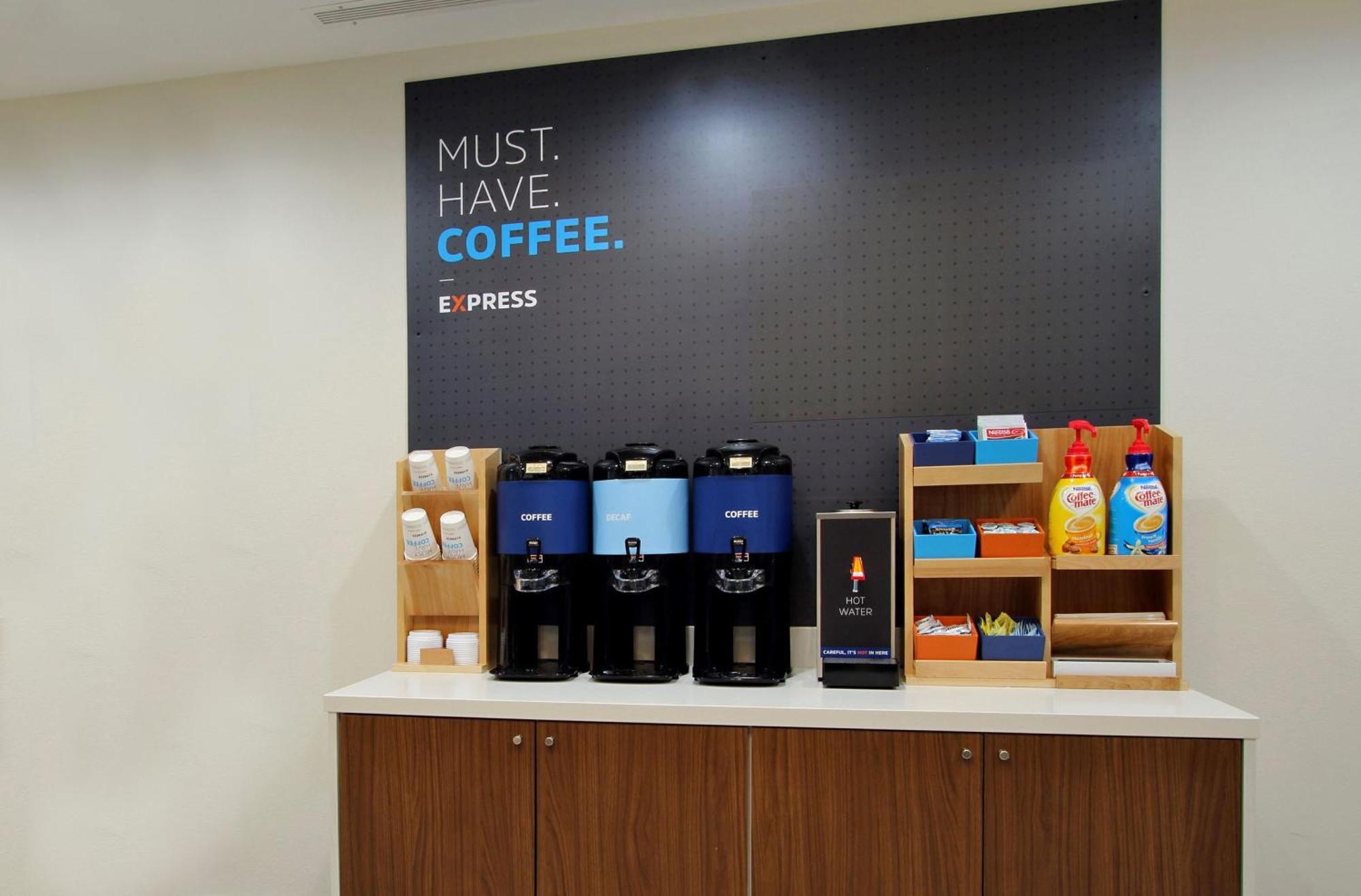 Holiday Inn Express & Suites Omaha Airport By Ihg Carter Lake Εξωτερικό φωτογραφία