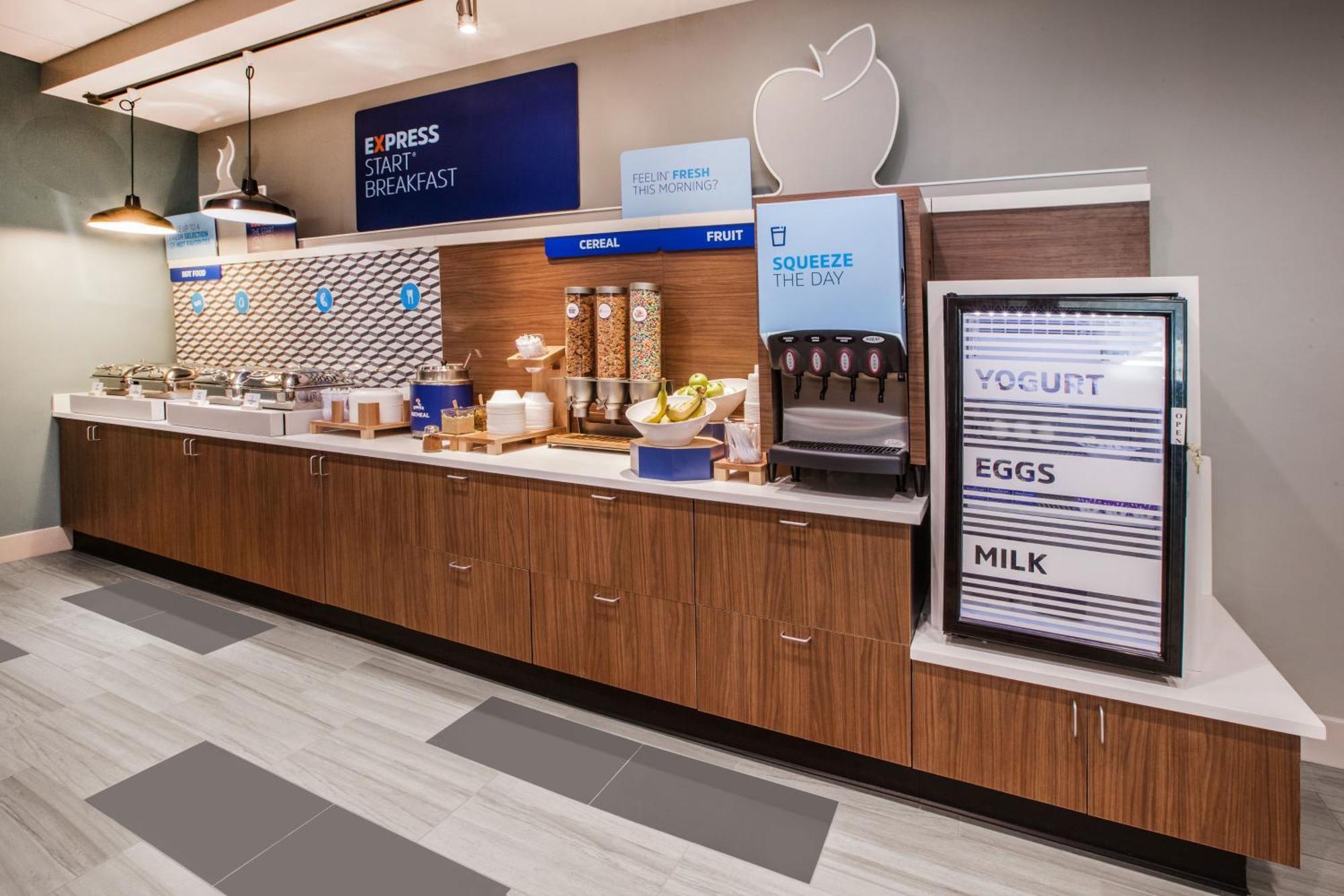 Holiday Inn Express & Suites Omaha Airport By Ihg Carter Lake Εξωτερικό φωτογραφία